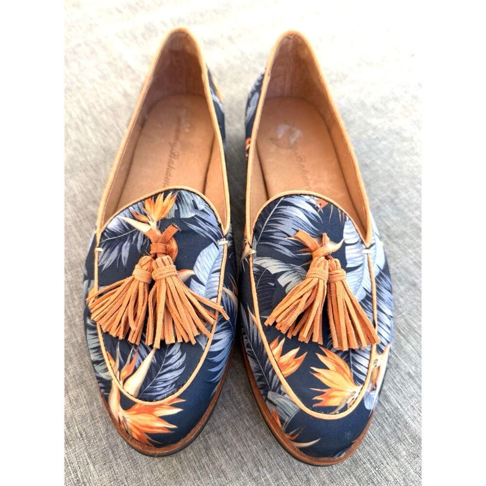 Tommy Bahama Size 7.5 Fabric Tasseled Loafers Shoes Bird Leaves Print Blue EUC